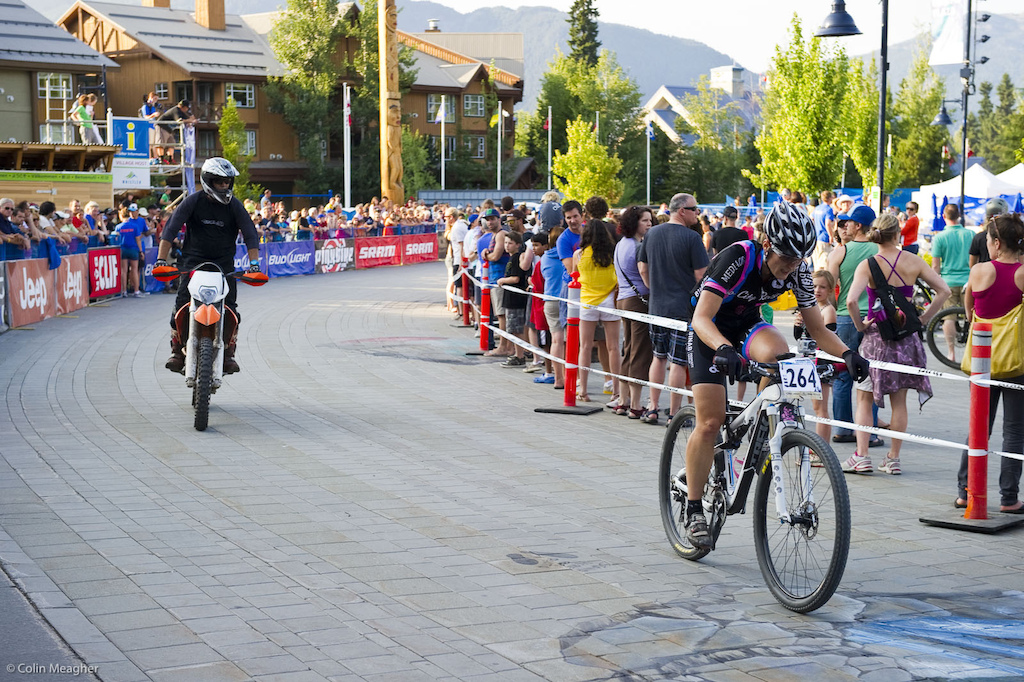 Berkenpas got away but only really from Dyck who got spit off the back near the end and was unable to get back on.