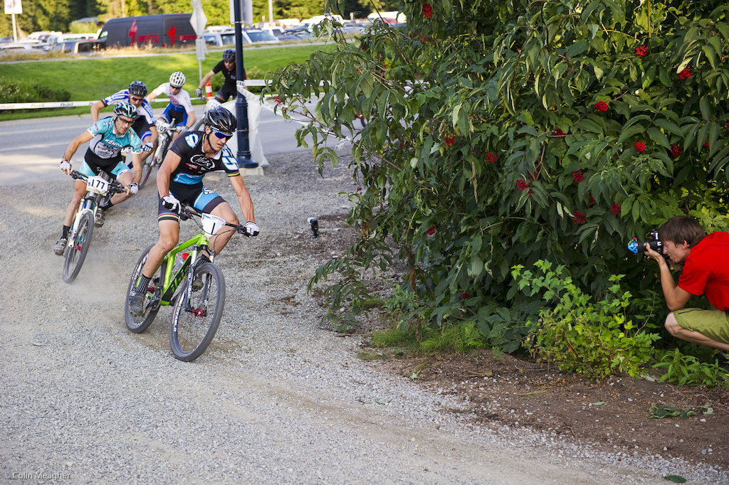 Lopes won last year and wasa the favorite heading into this year s fat tire crit. Although XC bandit Sid Taberlay is another wiley short track vet and was quick to grab Lopes wheel.