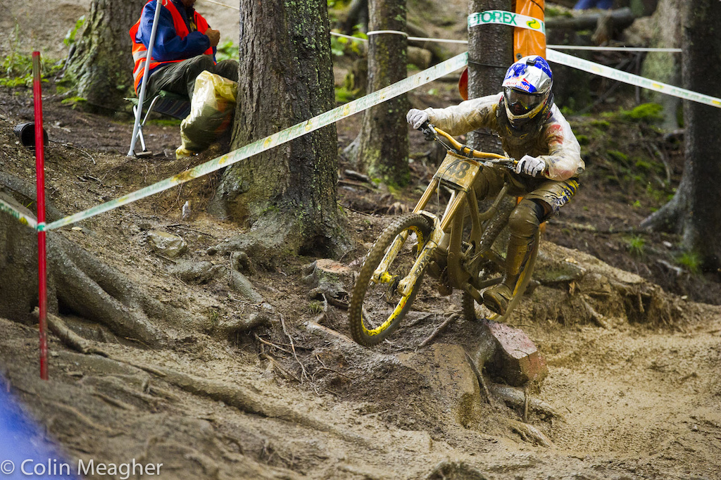 The Evil Undead is alive and well... Filip Polc suspension testing on a stump.