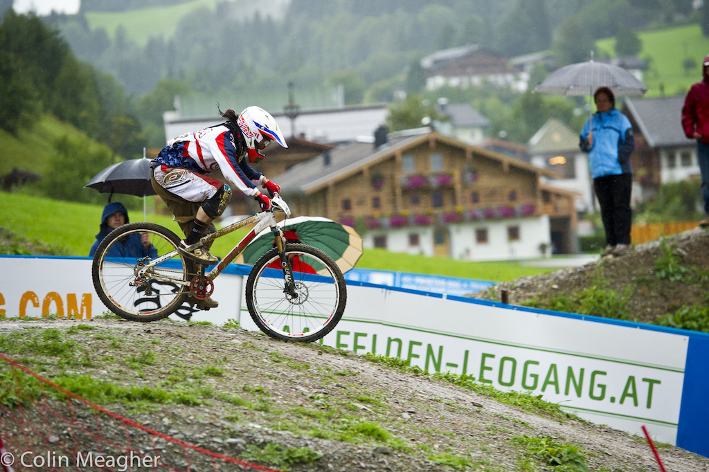Melissa Buhl pinning it in but not as fast has she had hoped for. The former World Champ was only 1.776 seconds off of Beerten s time but she was 7 spots back. That s not going to mean good gates for Buhl but she is qualified for the 8 rider women s 4X final.