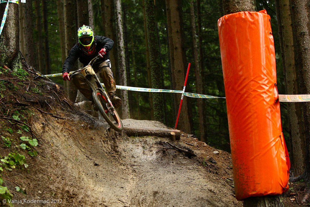 It rained non-stop since Thurseday late evening here in Leogang so the course was running insanely fast