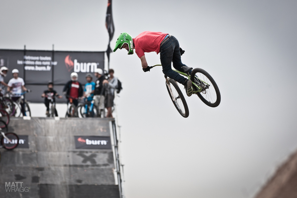 Roc D Azur 2012 dirt jumping.