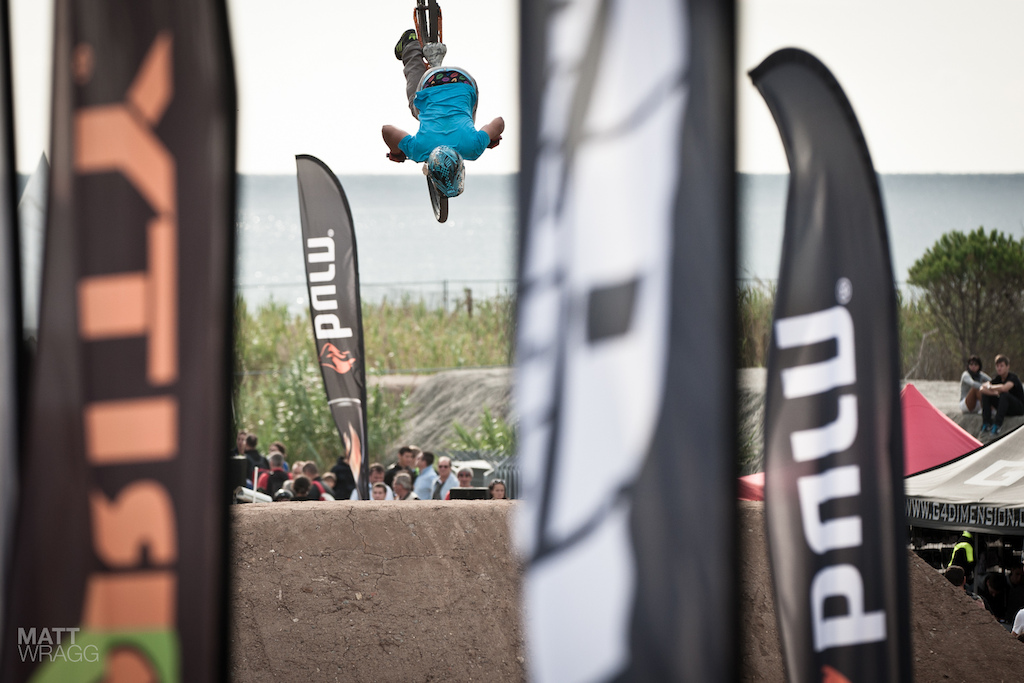 Roc D Azur 2012 dirt jumping.