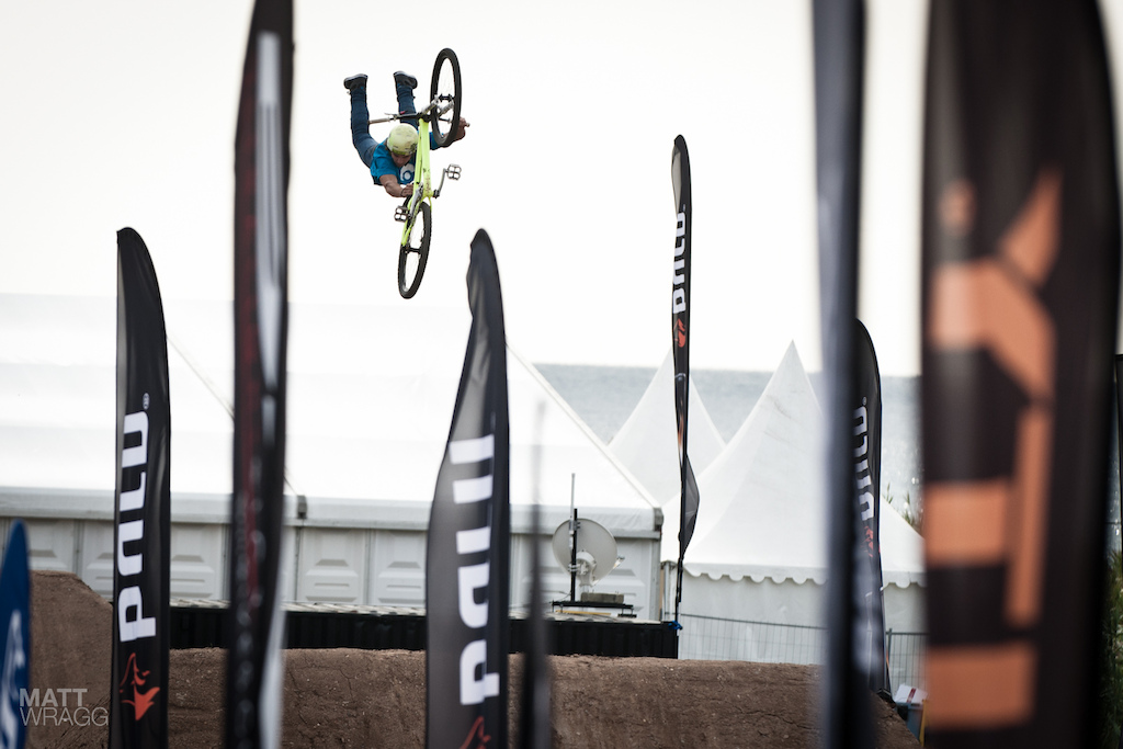 Roc D Azur 2012 dirt jumping.