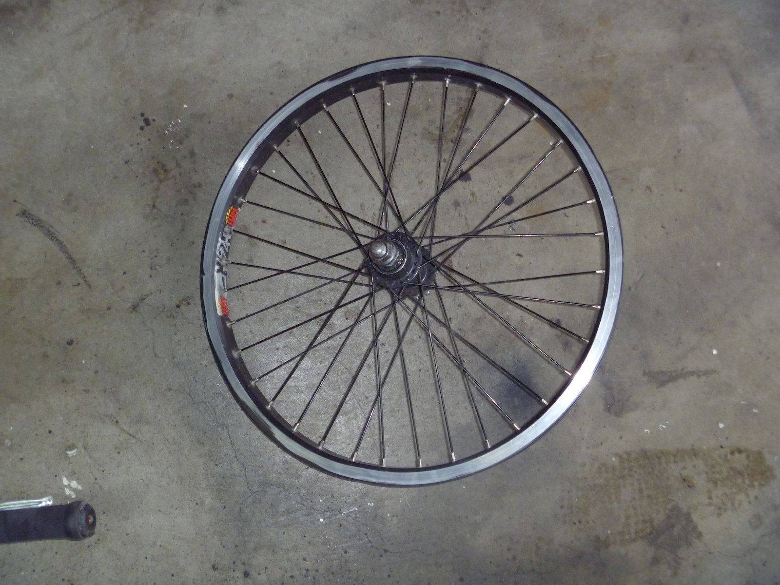 20" sun ringle wheel
