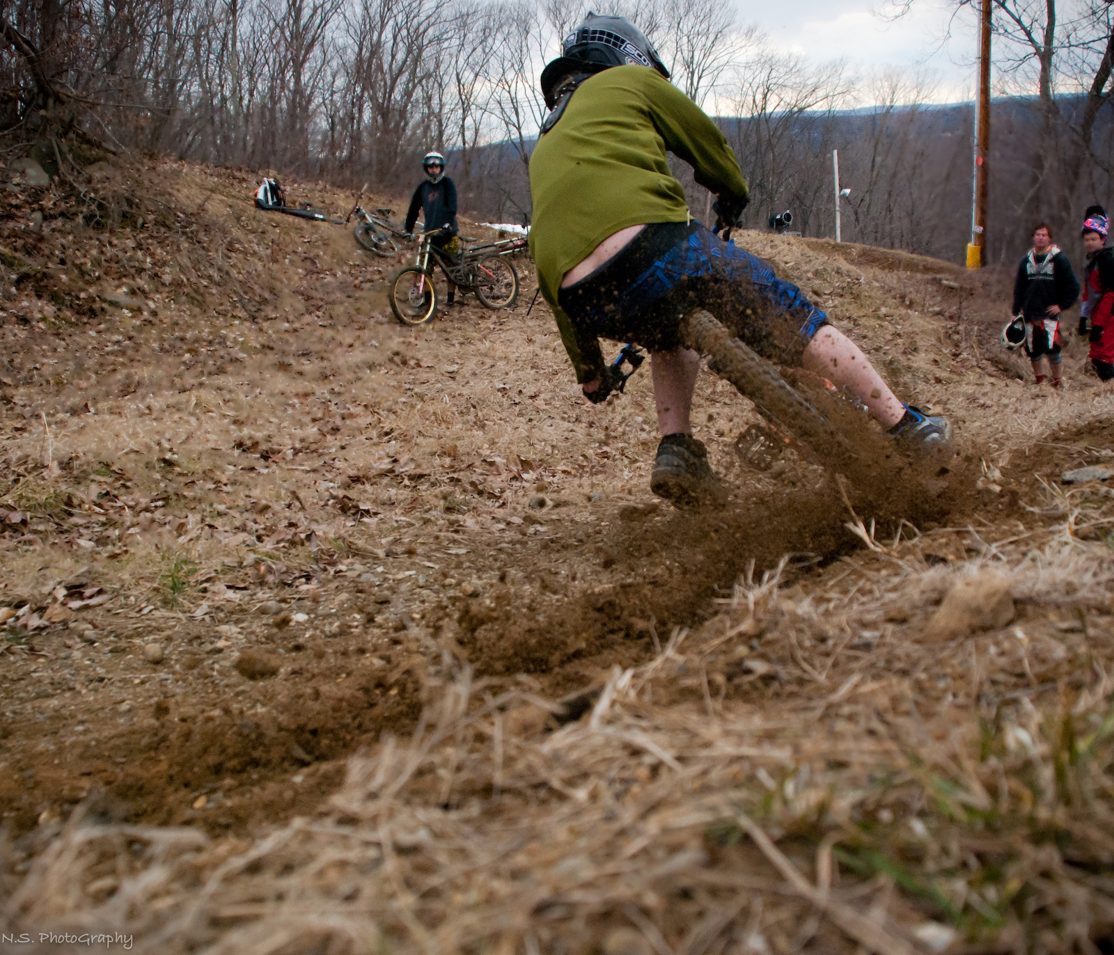 Myself, Ben Stanziale "filmer" (freedjdh) , Justin Brigandi, John Hanson, PJ Post, &amp; George Ryan set out to shoot at Mountain Creek Bike Park!